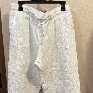 White Textured Capris